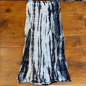 Forever 21 Monochrome Striped A-Line Skirt